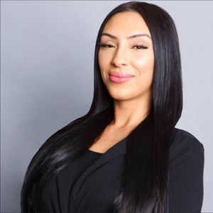 Meet your Posher, Alexandra